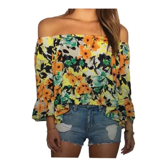 Eight Sixty Poppy Garden Top in Yellow
& Orange floral off the shoulder blouse - Picture 5 of 10
